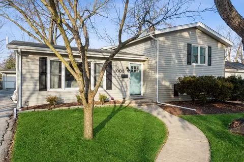 1008 S President St, Wheaton, IL 60187