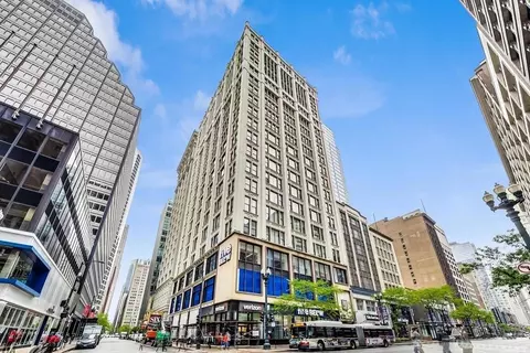 8 W Monroe St #P-102, Chicago, IL 60603