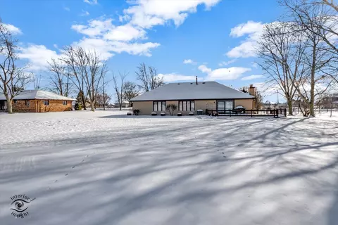 Exterior - 13558 185th St, Mokena, IL 60448 photo 4 of 12