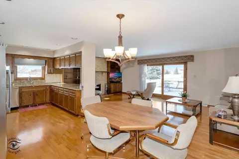 Dining - 13558 185th St, Mokena, IL 60448 photo 2 of 3