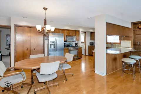 Dining - 13558 185th St, Mokena, IL 60448 photo 1 of 3