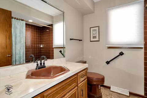 Bath - 13558 185th St, Mokena, IL 60448 photo 2 of 2