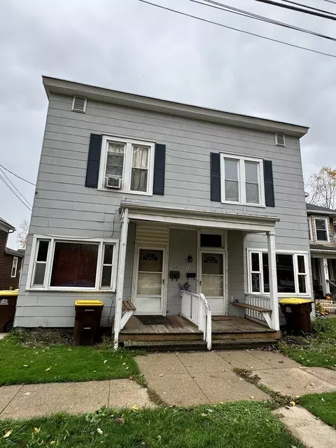 1336-1338 S Oak Ave, Freeport, IL 61032