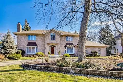 6550 Manor Dr, Burr Ridge, IL 60527