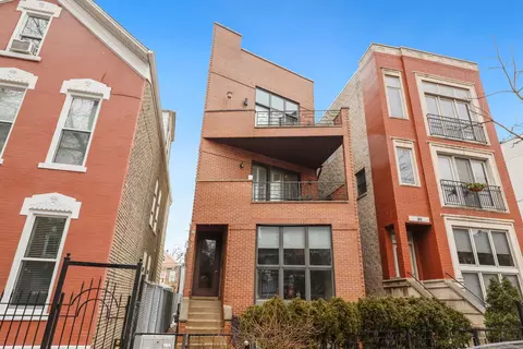 901 N Wood St #2, Chicago, IL 60622