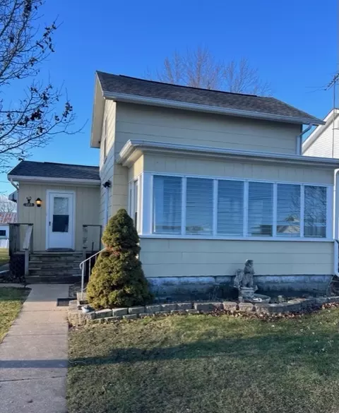 311 W Henry St, Odell, IL 60460