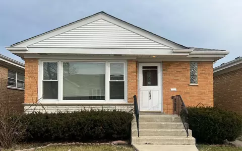 2943 N Nashville Ave, Chicago, IL 60634