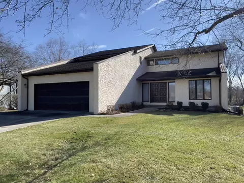 188 Buena Vista Dr, Dekalb, IL 60115