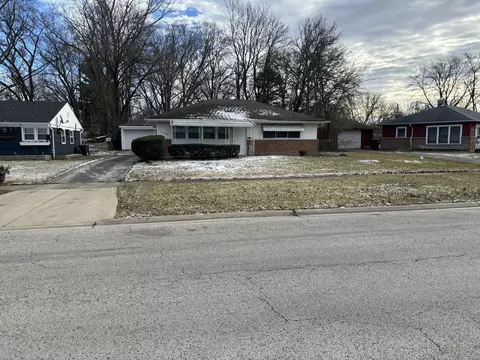 375 Indianwood Blvd, Park Forest, IL 60466