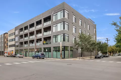 469 N Paulina St #403, Chicago, IL 60622