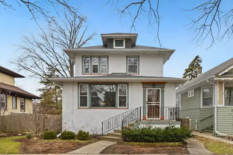725 N Humphrey Ave, Oak Park, IL 60302
