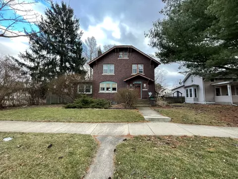 303 W Columbia Ave, Champaign, IL 61820