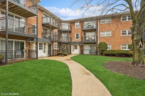 6855 N Northwest Hwy #1D, Chicago, IL 60631