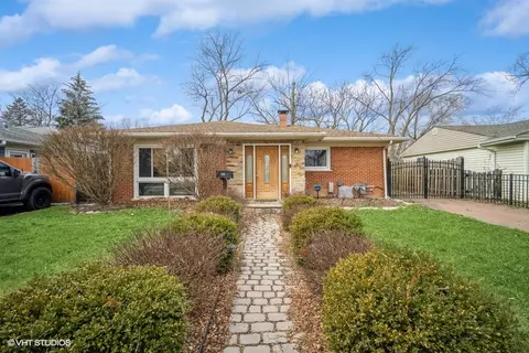 256 Cindy Ln, Wheeling, IL 60090
