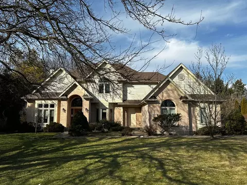 6 N556 Glenwood Dr, Saint Charles, IL 60175