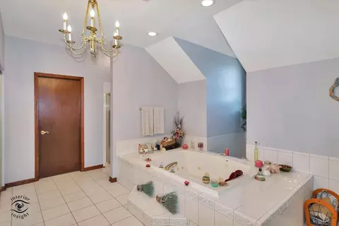 Bath - 26423 S Winfield Rd, Monee, IL 60449 photo 3 of 6