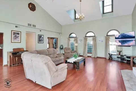 Living - 26423 S Winfield Rd, Monee, IL 60449 photo 3 of 7
