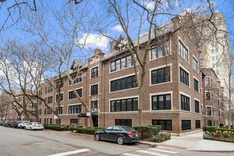 2305 N Commonwealth Ave #1S, Chicago, IL 60614