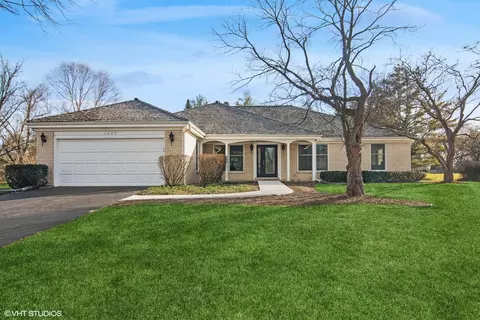 1609 Brittany Ln, Long Grove, IL 60047