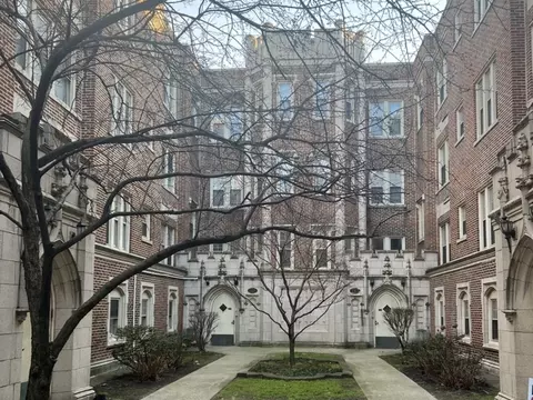 2305 E 70th Pl #15, Chicago, IL 60649