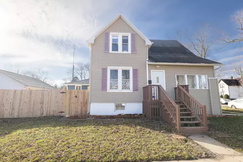 394 W Hawkins St, Kankakee, IL 60901