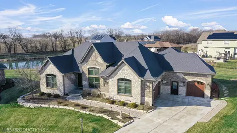 26312 W Cameron Ct, Plainfield, IL 60585
