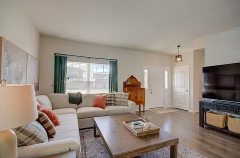 Living - 910 Simpson Ave, Elburn, IL 60119 photo 3 of 4