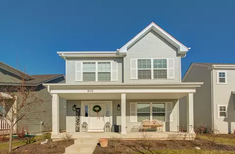 910 Simpson Ave, Elburn, IL 60119