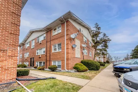 10146 Hartford Ct #1C, Schiller Park, IL 60176