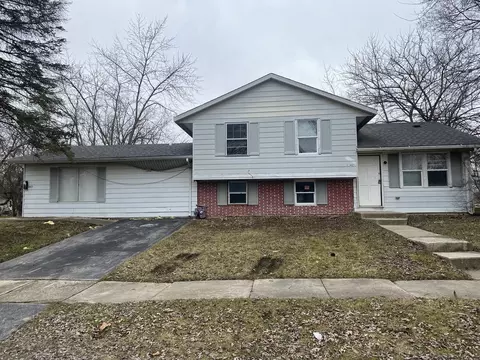 4421 Balmoral Dr, Richton Park, IL 60471