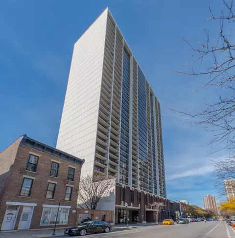 1636 N Wells St #1708, Chicago, IL 60614