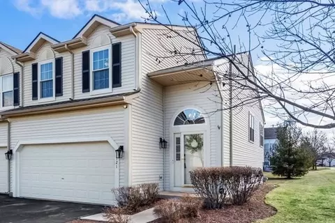 721 Meridian Ct, Dekalb, IL 60115