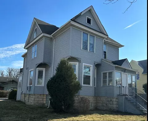 303 S 2nd Ave, Maywood, IL 60153