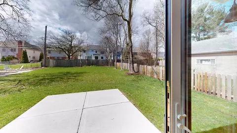 Exterior - 308 N Myrtle Ave, Elmhurst, IL 60126 photo 4 of 4