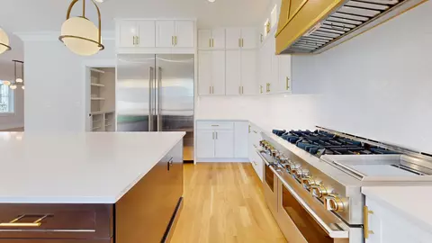 Kitchen - 308 N Myrtle Ave, Elmhurst, IL 60126 photo 1 of 3