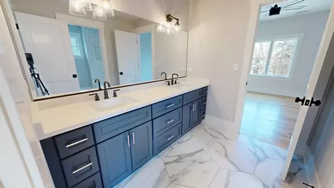 Bath - 308 N Myrtle Ave, Elmhurst, IL 60126 photo 9 of 9