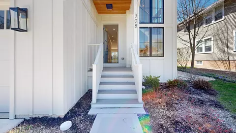 Exterior - 308 N Myrtle Ave, Elmhurst, IL 60126 photo 3 of 4