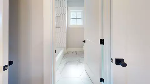 Entry Way - 308 N Myrtle Ave, Elmhurst, IL 60126 photo 2 of 2
