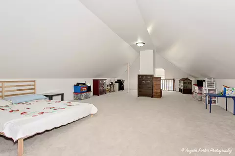 467 Regent St, Elgin, IL 60120 photo 18