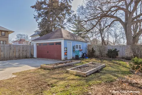 467 Regent St, Elgin, IL 60120 photo 26