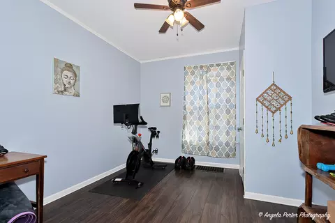 467 Regent St, Elgin, IL 60120 photo 10