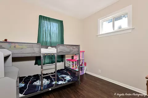 467 Regent St, Elgin, IL 60120 photo 16