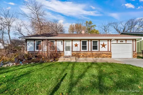 316 Ralph Ct, Island Lake, IL 60042