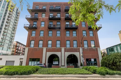 1550 S Indiana Ave #402, Chicago, IL 60605