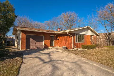 Exterior - 12 Apache Dr, Thornton, IL 60476 photo 8 of 10