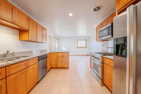 Kitchen - 12 Apache Dr, Thornton, IL 60476 photo 1 of 5