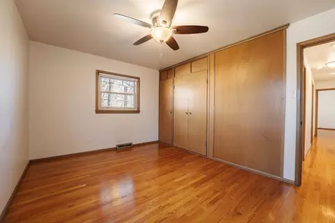 Bedroom - 12 Apache Dr, Thornton, IL 60476 photo 4 of 4
