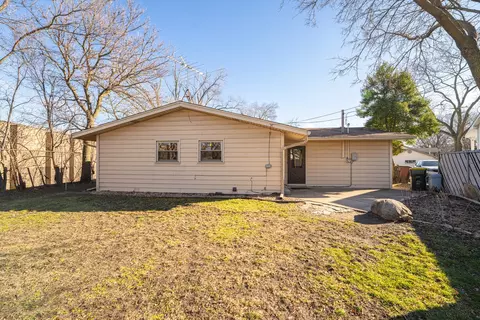 Exterior - 12 Apache Dr, Thornton, IL 60476 photo 5 of 10