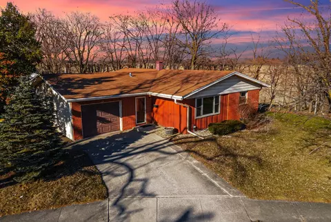 12 Apache Dr, Thornton, IL 60476