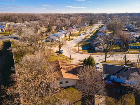 View/Area - 12 Apache Dr, Thornton, IL 60476 photo 1 of 1